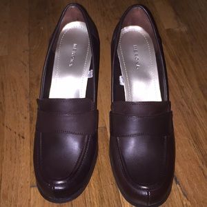 Leather oxford heels